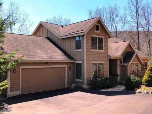 465 Cedar Ct, Tannersville, PA 18372-9616