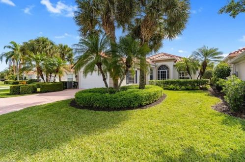 3952 Isla Ciudad Ct, Naples, FL 34109-0333