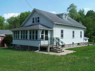 324 Lehman Outlet Rd, Dallas, PA 18612-2647