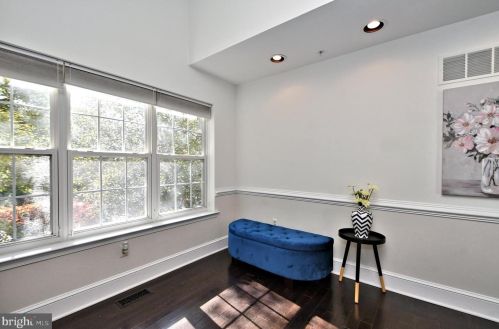 309 Meadow View Ln, Lansdale PA  19446-5932 exterior