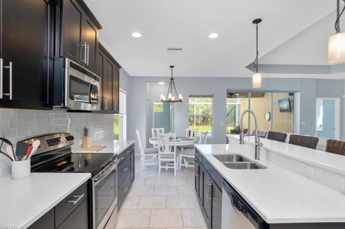 14487 Manchester Dr, Naples FL  34114-8630 exterior