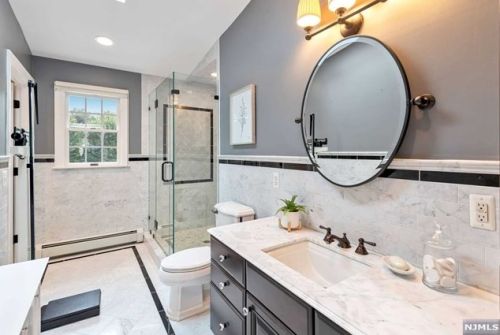 220 Allendale Ave, Allendale NJ  07401-1725 exterior