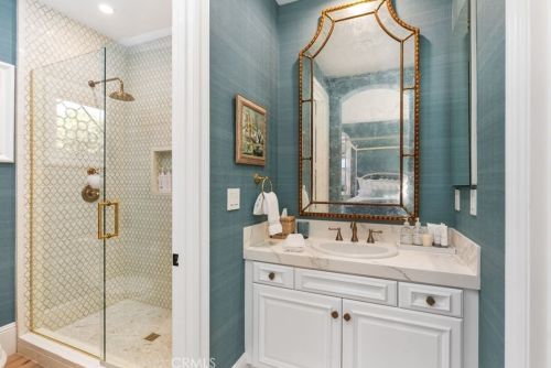 8 Rockshore Blf, Newport Beach CA  92657-2131 exterior