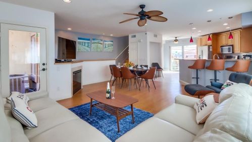 723 Diamond St, San Diego CA  92109-2447 exterior