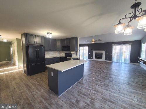 241 Landing Dr, Slaughter Beach, DE 19963-5390
