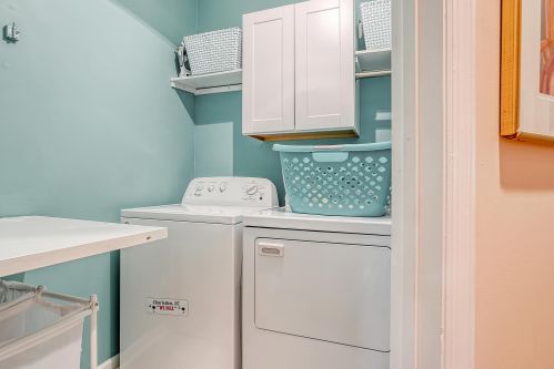 175 Oak Pt Lndg Dr, Mount Pleasant SC 29464-6279 exterior