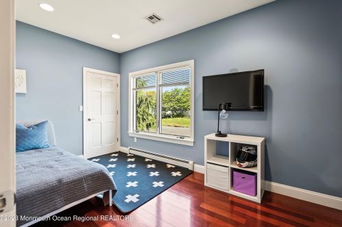 208 Virginia Dr, Bricktown NJ  08723-6521 exterior