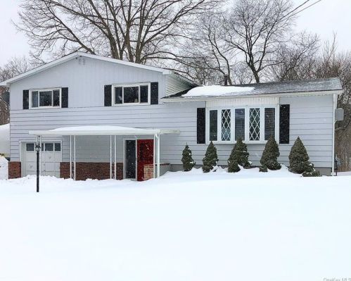 335 Lake Vue Dr, Montgomery, NY 12549-2237