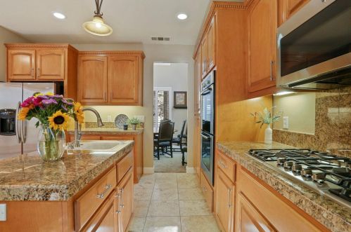 1238 River Pointe Dr, Lodi CA  95240-0564 exterior