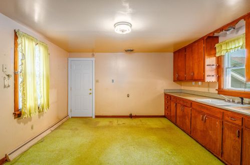 2424 Wisconsin Ave, New Holstein, WI 53061-1235