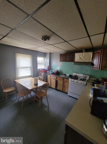 701 Arch St, Norristown PA  19401-4030 exterior