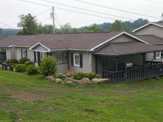 106 Santa Barbara Rd, Van Meter, PA 15479-8714