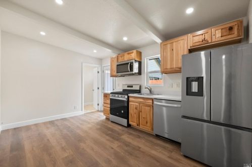2431 Guerneville Rd, Santa Rosa CA  95403-4101 exterior