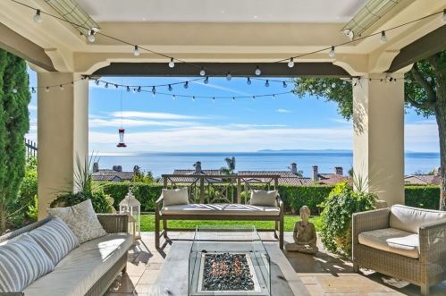 8 Rockshore Blf, Newport Beach CA  92657-2131 exterior