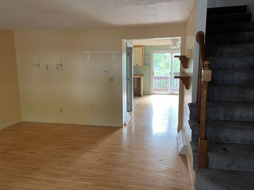 276 Winding Pond Rd, Londonderry, NH 03053-3379