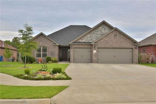 4300 Beech Ln, Bentonville AR  72712-3005 exterior