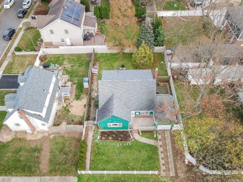 1007 Washington Ave, North Bellmore, NY 11710-1538