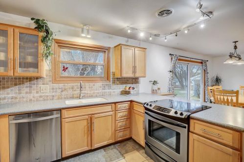 2506 Westbrook Ln, Madison WI  53711-4169 exterior