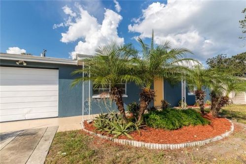 4923 Lake Ridge Ln, Tarpon Springs, FL 34690-5526