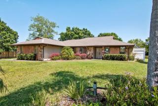 1821 Racimo Dr, Sarasota FL  34240-7404 exterior