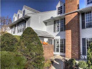 30 The Rise, Warwick, NY 10990-4232
