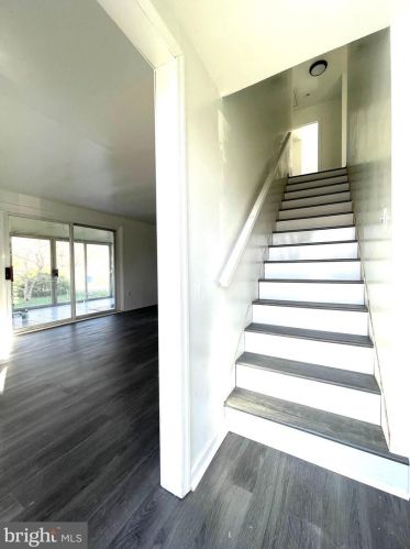 402 Division St, Riverton NJ  08077-2146 exterior