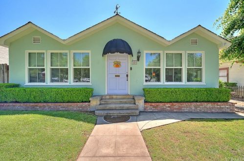 560 Euclid Ave, Upland, CA 91786-4734