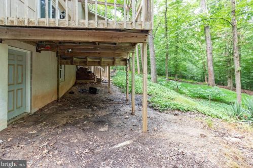 4882 Wood Lilly Ct, Woodbridge VA  22192-6137 exterior