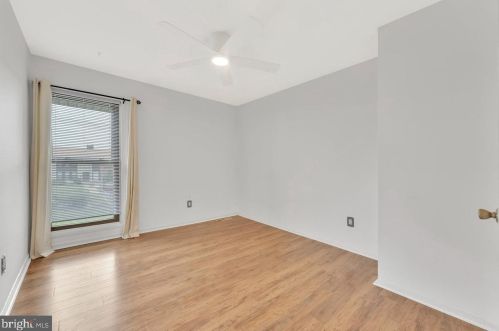 176 Canterbury Ct, East Windsor NJ  08520-5536 exterior