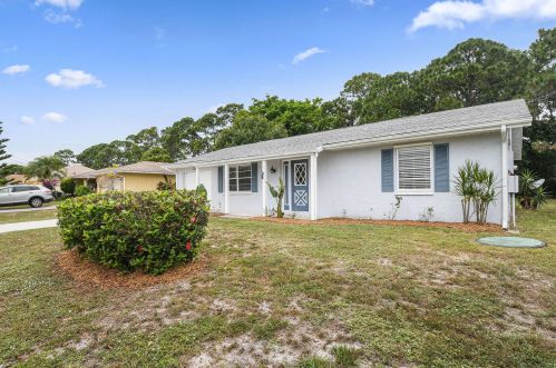 331 Voltair Ter, Fort Pierce FL  34983-3700 exterior
