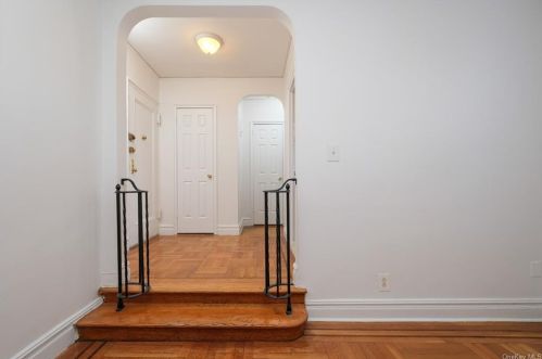 2962 Decatur Ave, Bronx, NY 10458-2307