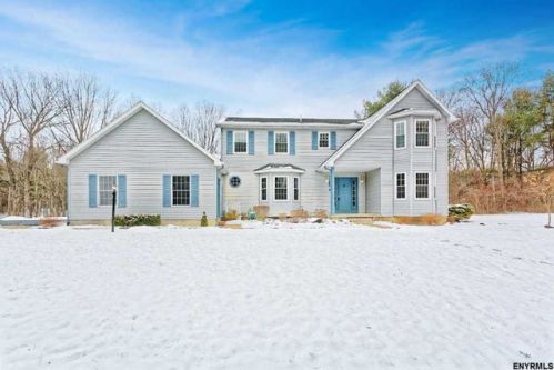 11 Urbandale Rd, Reidsville, NY 12186-9618