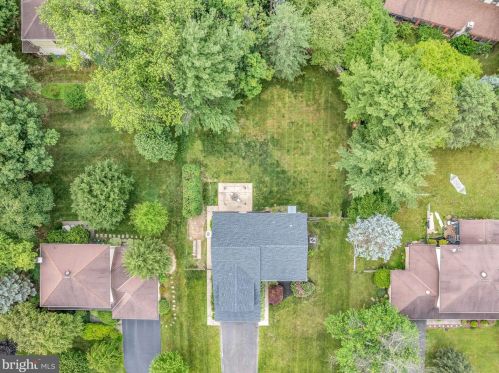 536 Village Cir, Blue Bell, PA 19422-1637