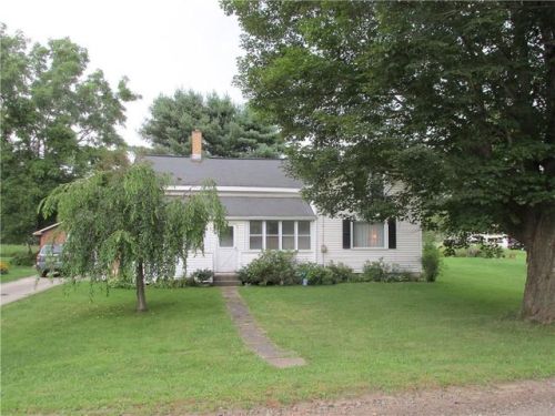 505 Hatch St, Corry, PA 16407-8526