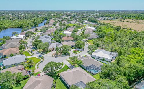 943 Carriage Hill Rd, Melbourne FL  32940-6416 exterior