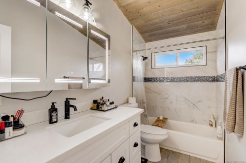 5038 Chaparral Way, San Diego CA 92115-2239 exterior