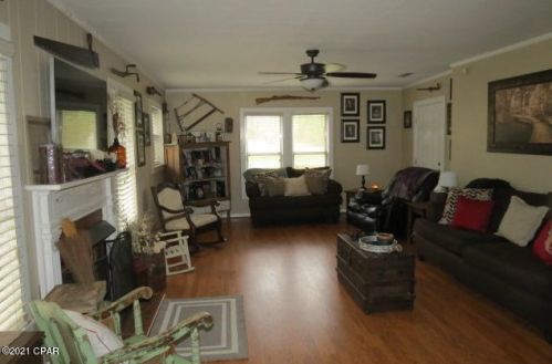 1102 8th Ave, Graceville FL  32440-2408 exterior