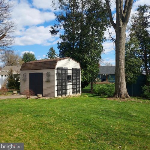 177 Upper Fry Rd, Trenton NJ  08628-2734 exterior