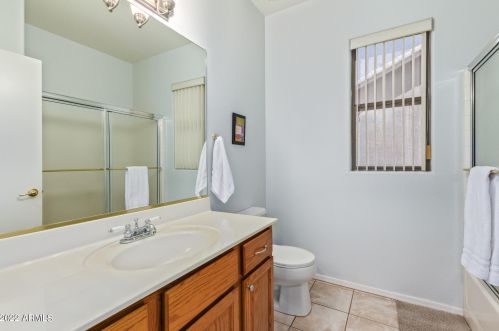 1492 Westchester Dr, Chandler AZ 85249-5091 exterior