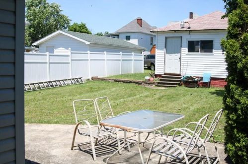 306 Washington Ave, South Connellsville PA  15425-4141 exterior