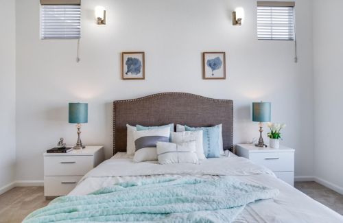 1063 Schwerin St, Daly City CA  94014-1622 exterior