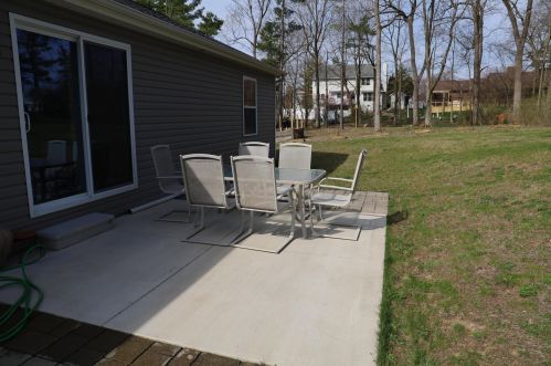 1413 Pinewood Ct, Bellefontaine OH  43311-8905 exterior