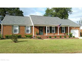 1035 Weeping Willow Dr, Chesapeake, VA 23322-7729