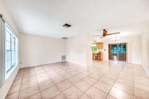 7103 Fort Walton Ave, Fort Pierce, FL 34951-1589