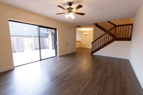 404 4th Way, West Palm Beach FL  33407-6607 exterior