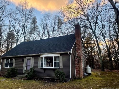 477 Salmon Brook St, Granby, CT 06035-1405