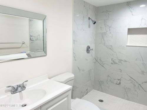 48 Meyer Pl, Riverside CT  06878-1628 exterior
