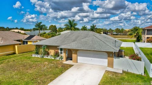 2445 25th St, Cape Coral, FL 33914-3814