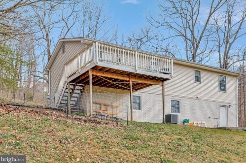 556 Grimes Golden Rd, Linden VA  22642-6313 exterior