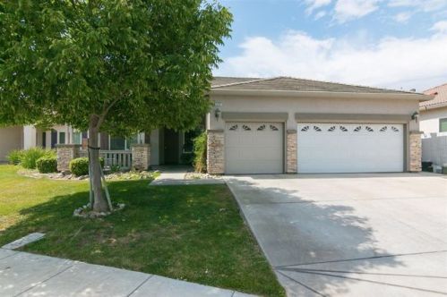 550 Bonanza Dr, Newman, CA 95360-9661